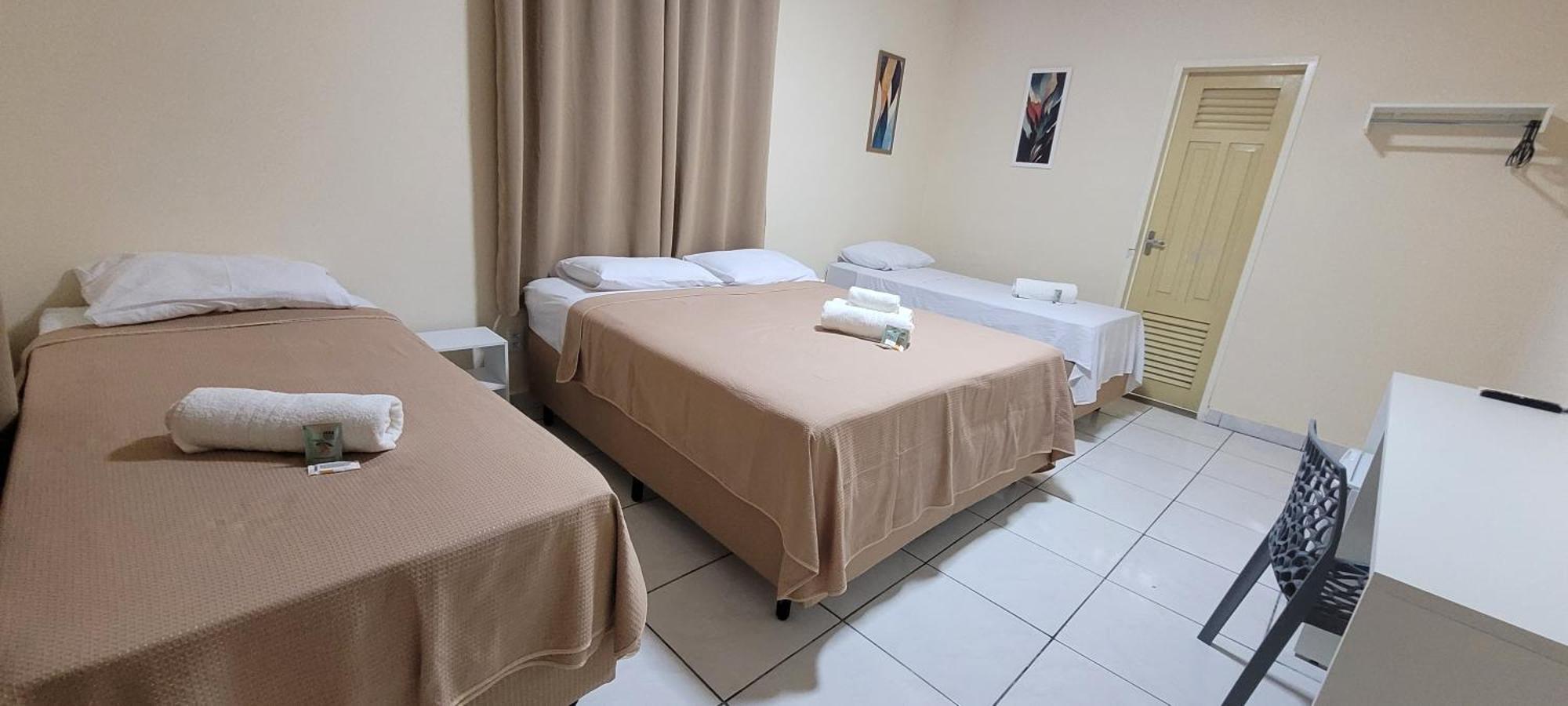 Manaira Hotel *