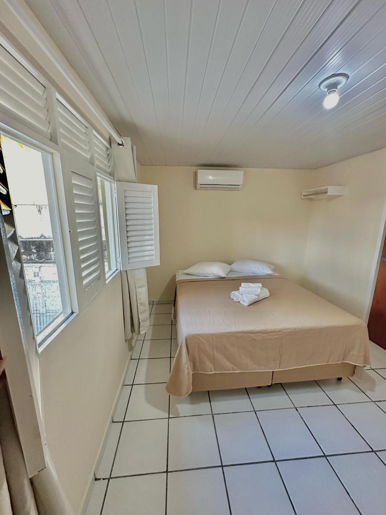 Manaira Hotel *